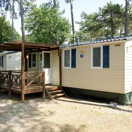 Ferienhaus Locazione Turistica Camping Village Mare Pineta *