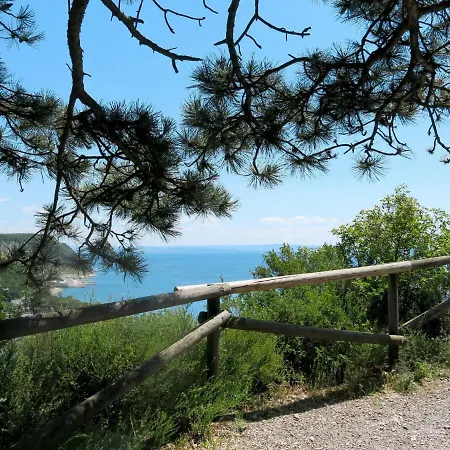 Locazione Turistica Camping Village Mare Pineta Ferienhaus *